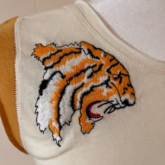 We the Free tiger appliqué tee. - Picture 7 of 12